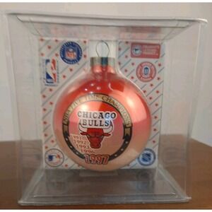 Chicago Bulls Glass Christmas  Ornament NBA Five Time Champion Sports Collectors